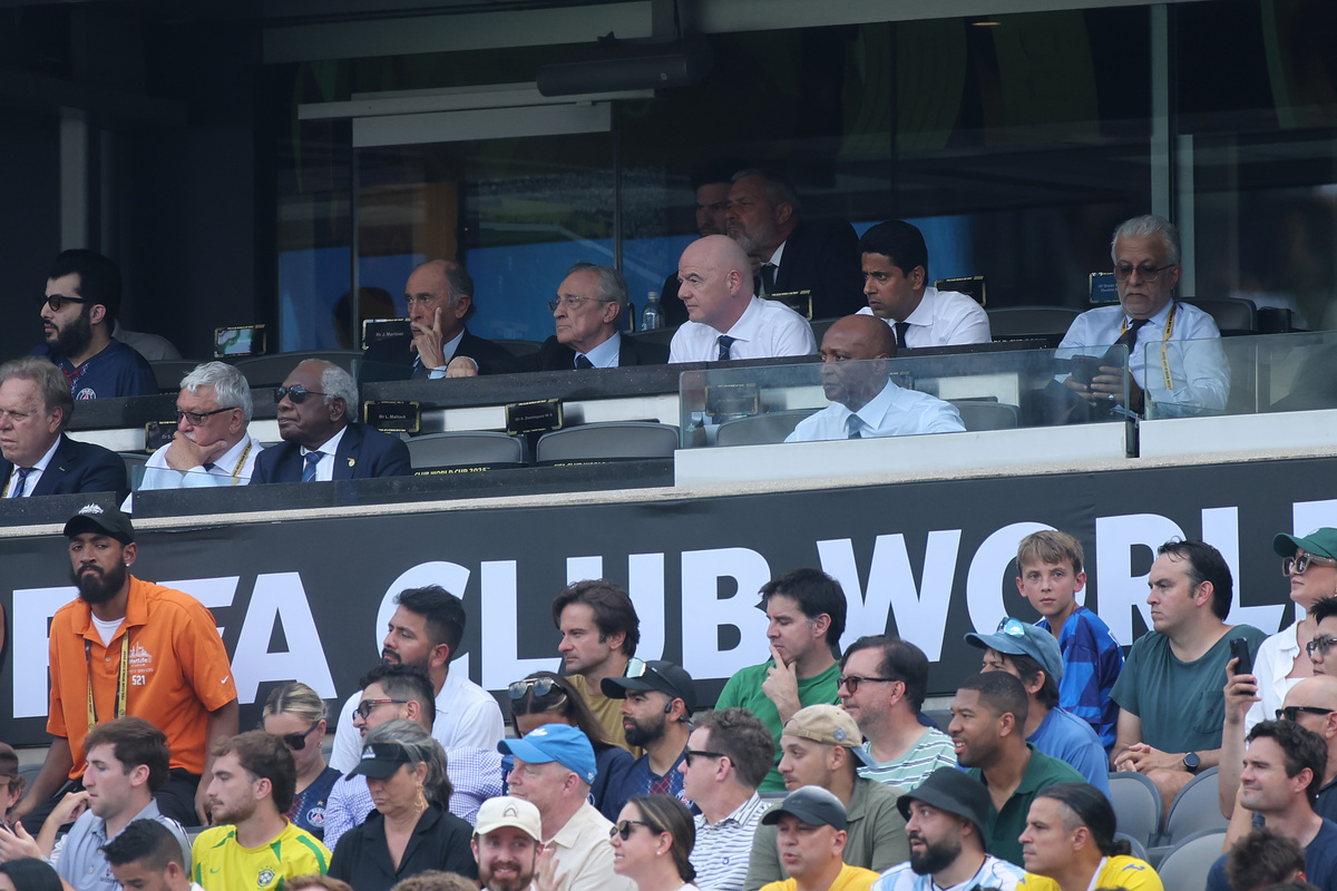 English version of the second debate of the 2012 US presidential electionSecond Presidential Debate in Hempstead NY October 16 2012 CANDY CROWLEYGood evening from Hofstra University in Hempstead New Y