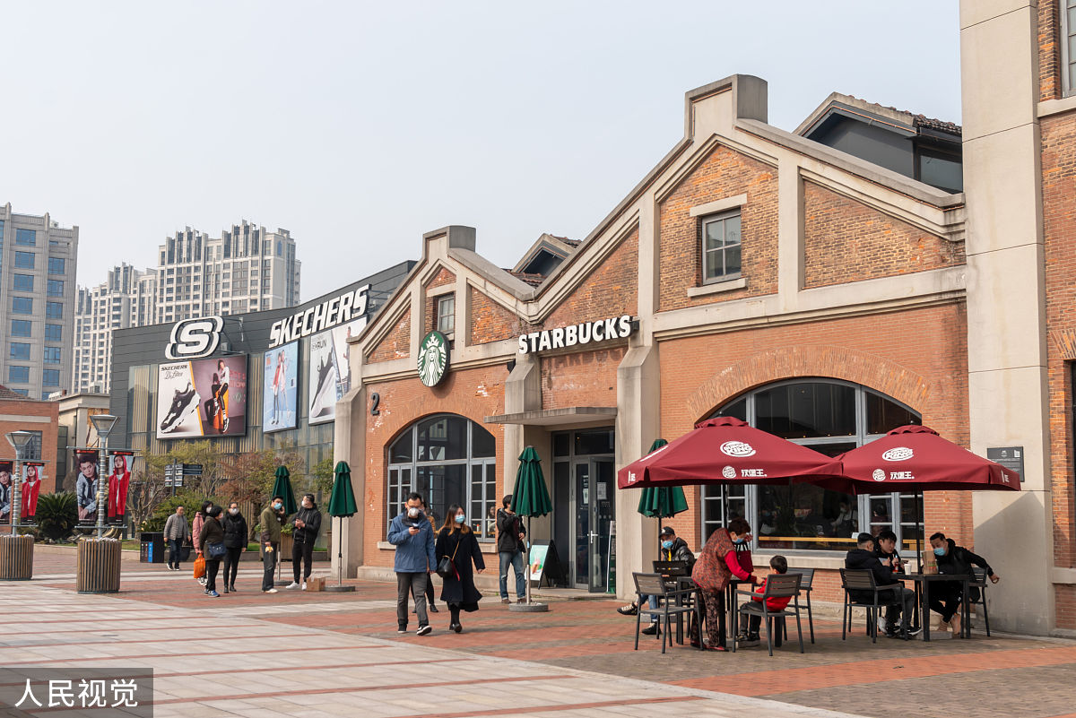 帮我降重：蓝臻贝尔康安阳店存在的问题之二是销售价格偏高。相对于大型母婴用品超市和线上购物平台本店受渠道、品牌方、成本等因素的限制产品利润空间受限销售价格偏高。