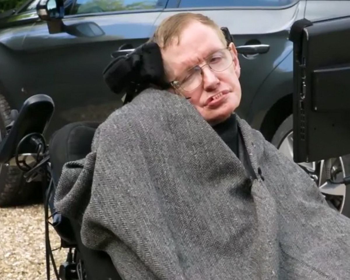 12018年3月14日物理学家霍金去世他曾经患有肌肉萎缩性侧索硬化症渐冻症。有研究表明该病是由于突变的基因导致神经元合成了某种毒蛋白从而阻碍了轴突内营养物质的流动。最新研究发现利用诱导多功能干细胞IPS 细胞制作前驱细胞然后移植给渐冻症实验鼠能延长其寿命。下列相关描述错误的是A诱导IPS 细胞分化成的多种细胞中核酸相同蛋白质却不完全相同B诱导IPS细胞的分化实质是基因的选择性表达细胞种类增多C将控