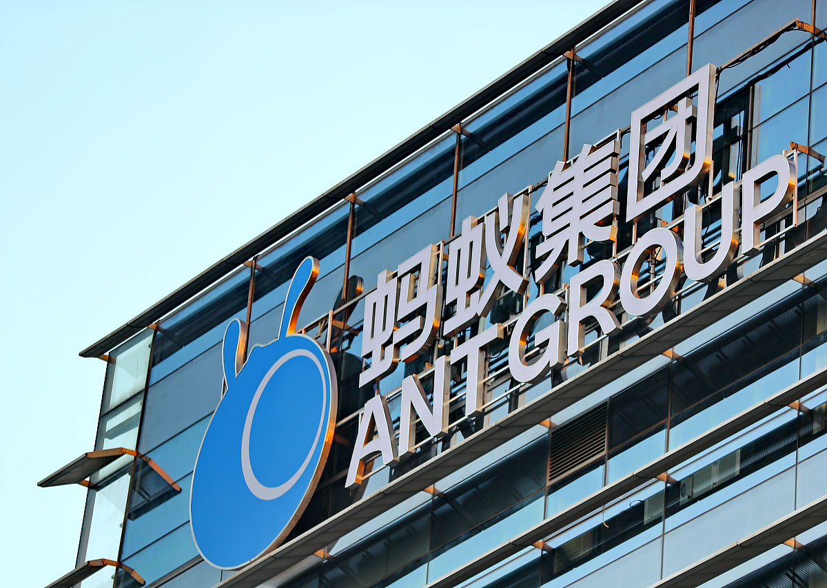 公司命名灵感：创造性、智能、年轻 - 10个独特名称建议