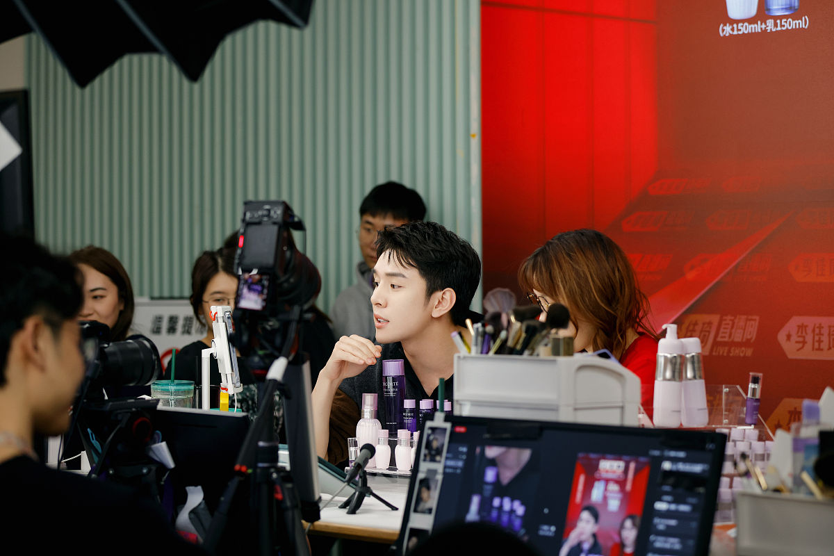 为什么李佳琦翻车蜂花却一夜爆火谈一下感受。