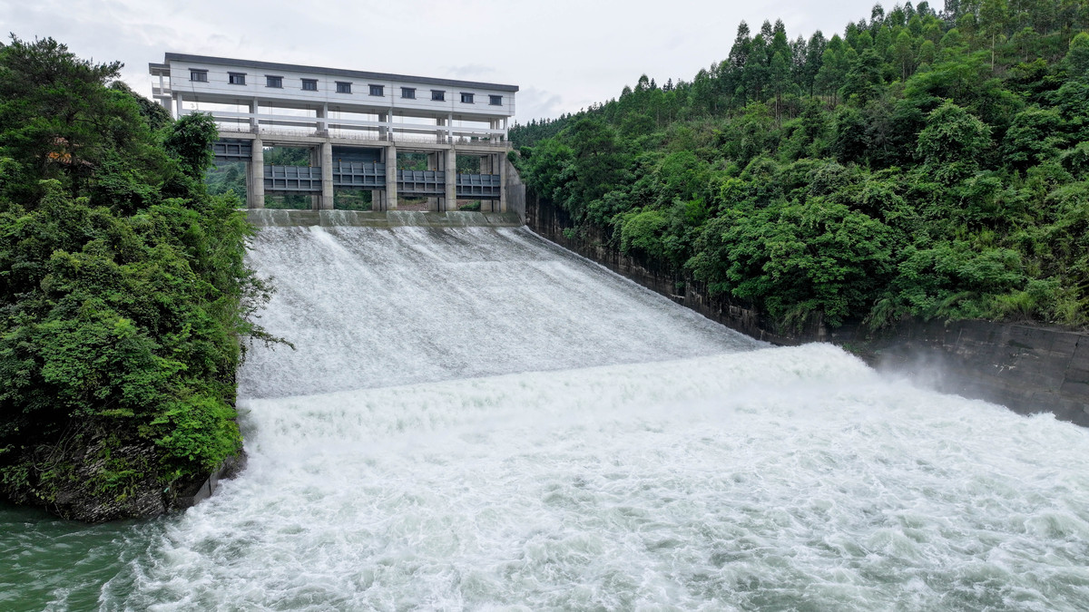 大型水库：定义、建设与影响