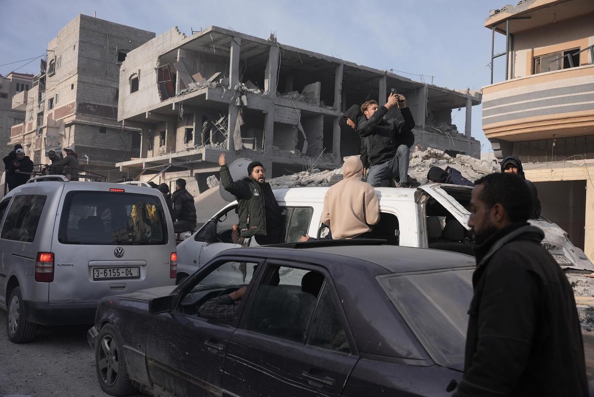 巴基斯坦首都连环自杀式炸弹袭击震惊世界，12死多伤，和平前景堪忧