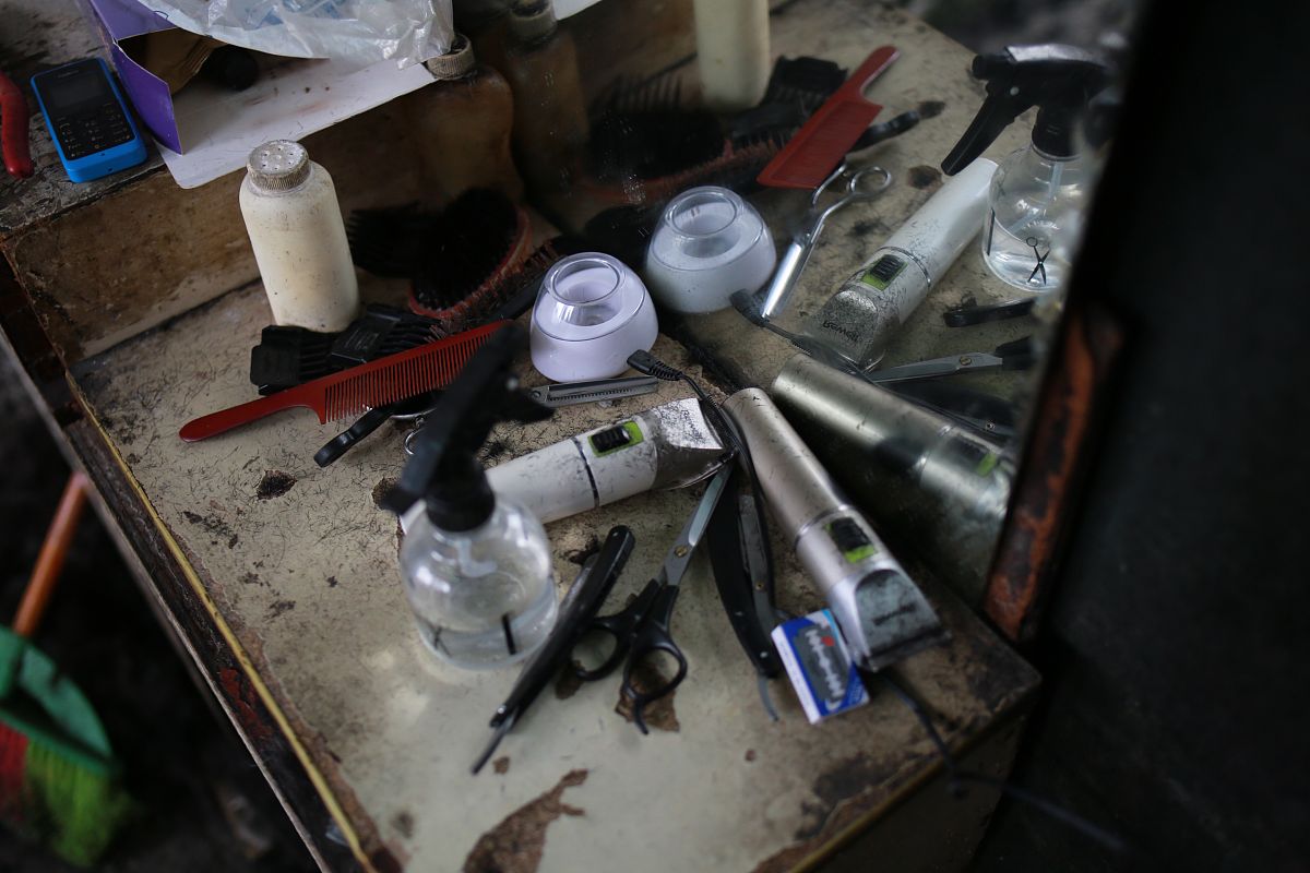 自制电动牙刷详细教程：从拆卸到组装