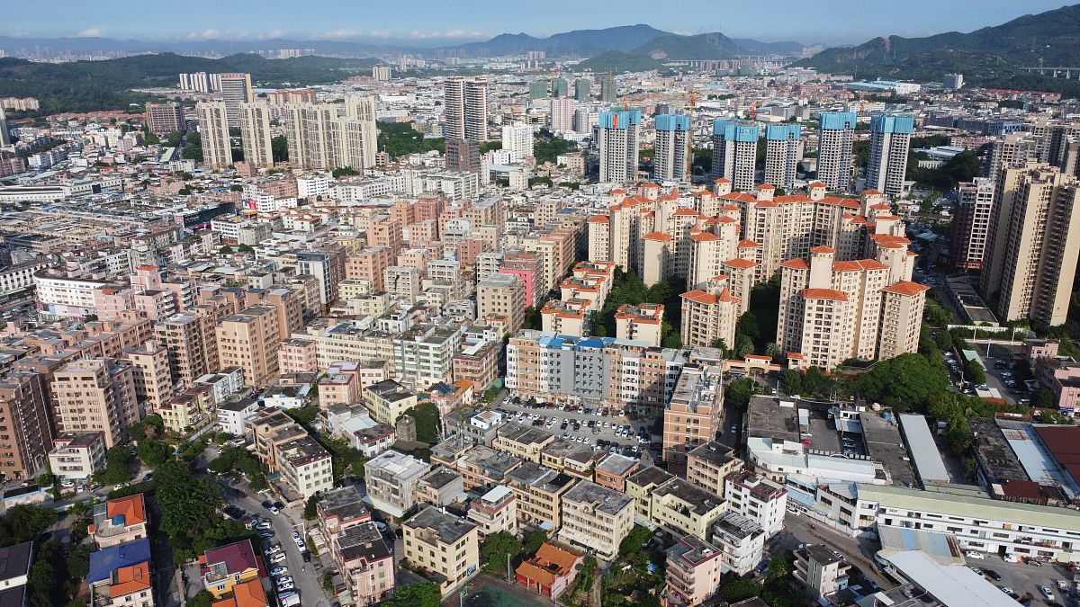 2021年9月6日,广东省东莞市清溪镇城市风光.建筑物,居民自建房,住宅小