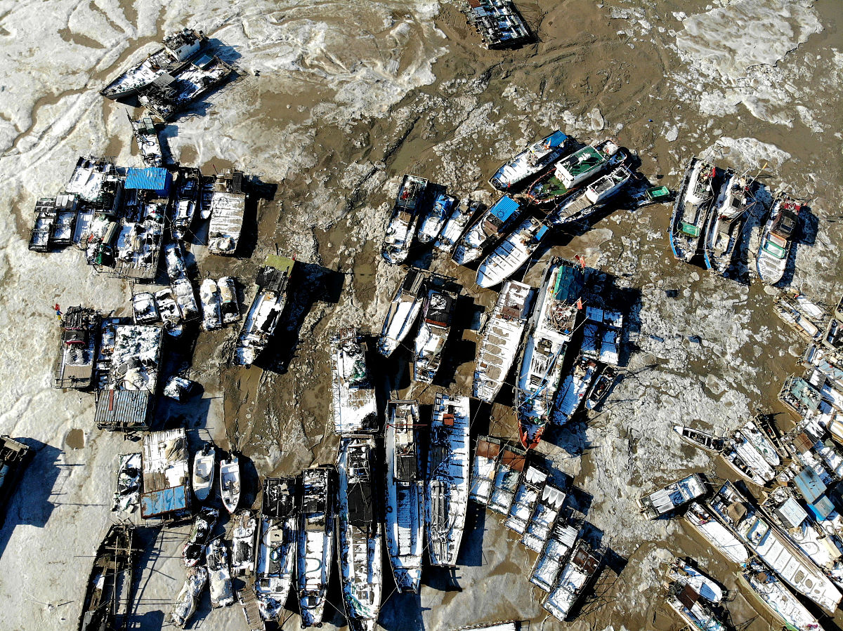 会熟练应用态势标绘工具通过灾害现场航拍图像标绘重点部位、灾前灾后变化对比、力量部署等情况熟练使用无人侦察、测试测绘等仪器装备标绘地理标差、面积与距离测算以及三维建模和挂图制作深入研究制定训练方法、技能操法、考评办法等标准