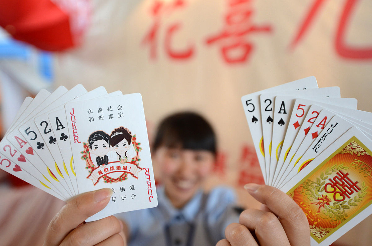 礼品定义及国际礼仪：表达情感，增进关系