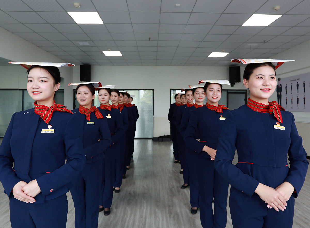 曲靖工商职业技术学校开设高铁乘务专业吗？