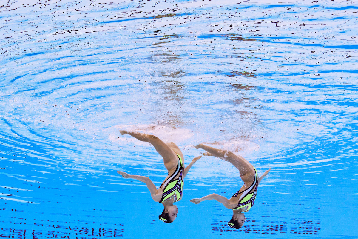 自由泳教程：详细步骤及技巧，轻松学会标准泳姿