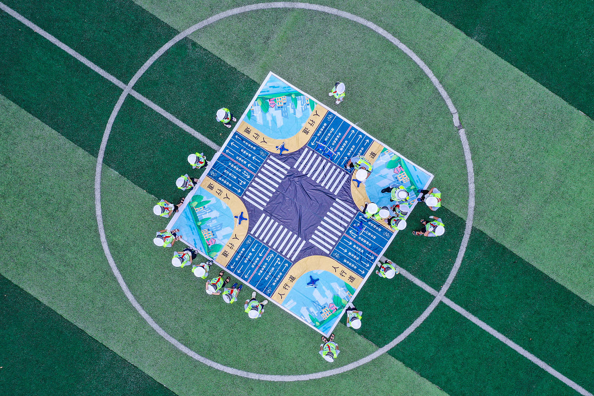 情侣飞行棋：浪漫爱情之旅，一起飞向幸福！