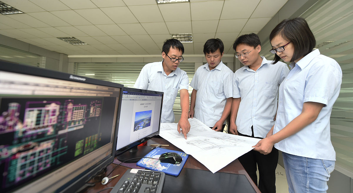 职场精英：勇于担当，精益求精