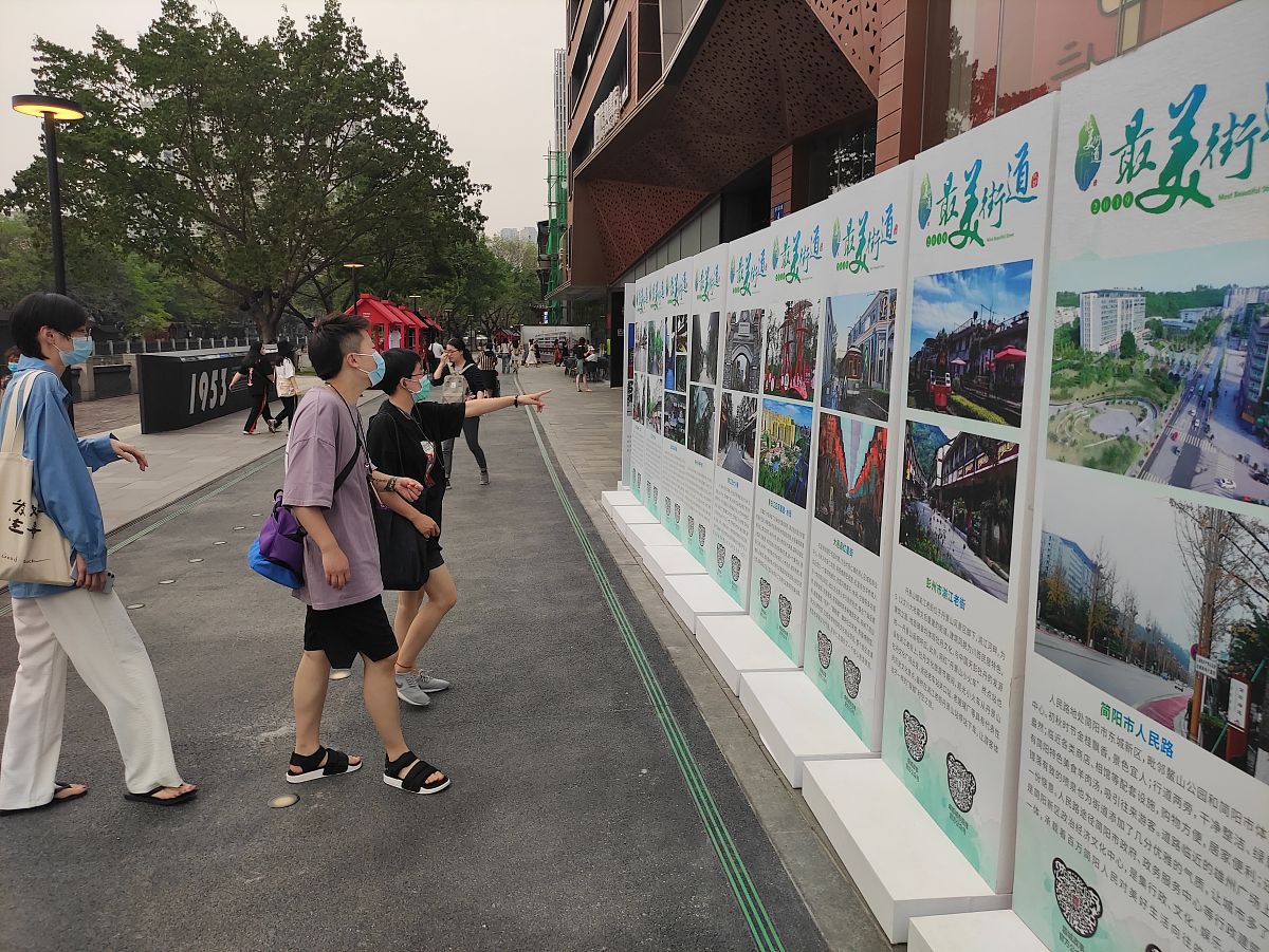 津福社区携手重庆交通大学举办暑期科普活动，解密桥梁奥秘