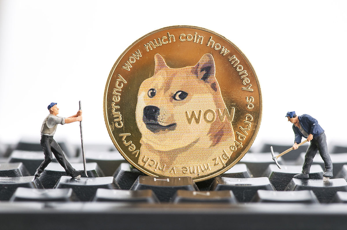 Doge和Shiba基本上就像彩票一样。那个社区的很多人都想快速致富然后离开。我从 Doge 那里获利然后就离开了。我预测这两个泵会随附另一个泵。Doge 的创造者也说这只是一个笑话硬币