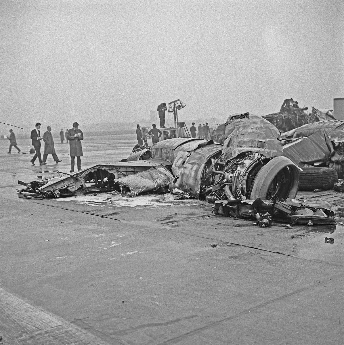 新西兰航空901空难：一场令人心碎的南极悲剧