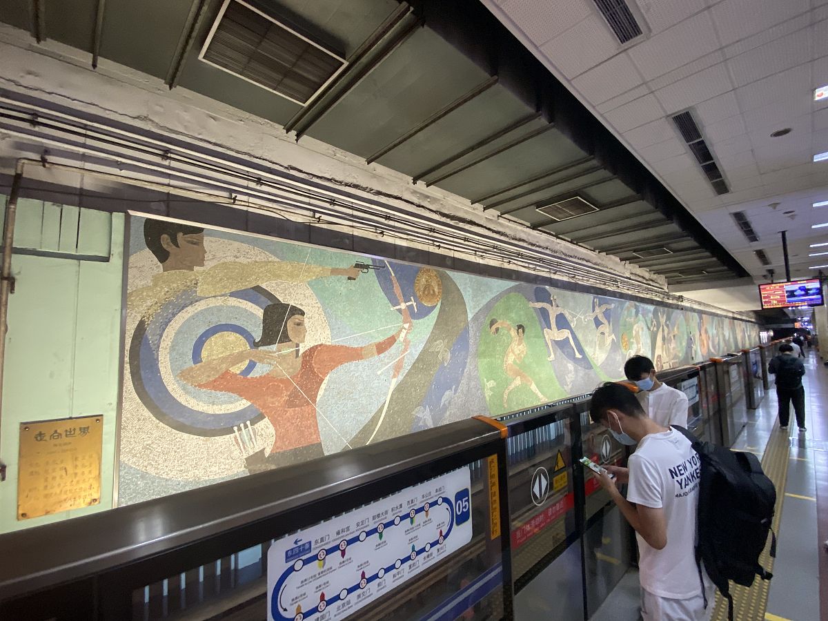 用以下词语完成90秒的西安地铁串词讲解文化 地铁 城市