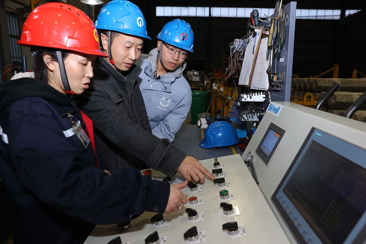 10篇300字车间实习日志：汽车制造厂实习体验分享