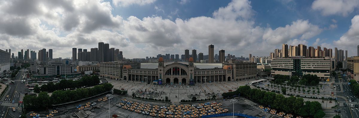 2020年7月6日,武汉,连续降雨天气过后,汉口终于迎来短暂的晴好天气.