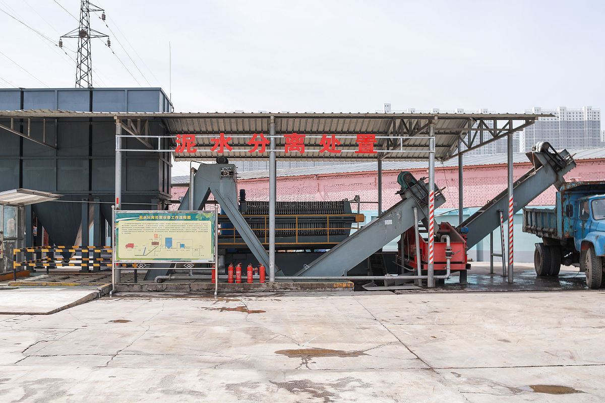 生成10段介绍吨包卸料站的文字