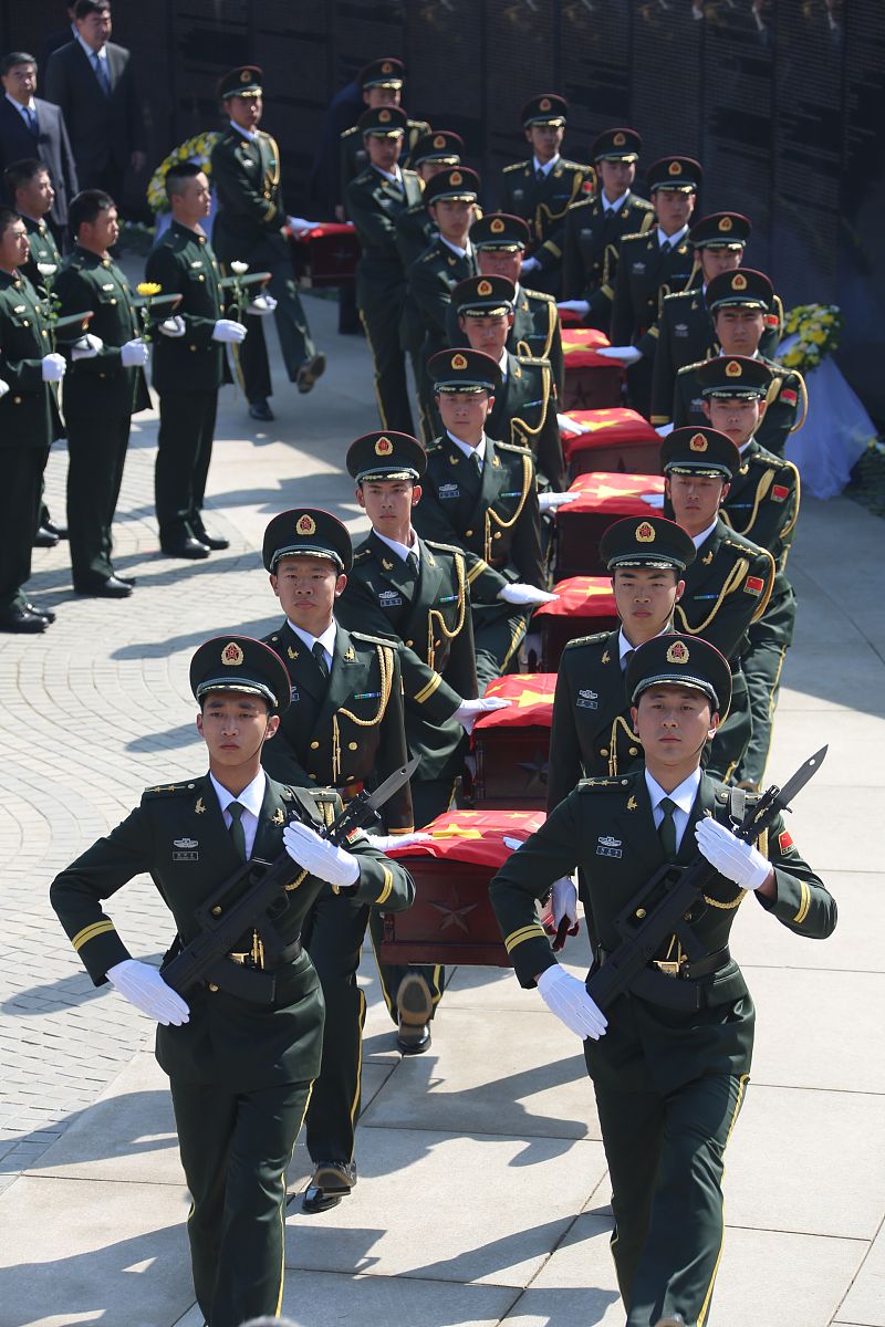 形容思念的诗歌集锦 -  表达思念的诗句大全