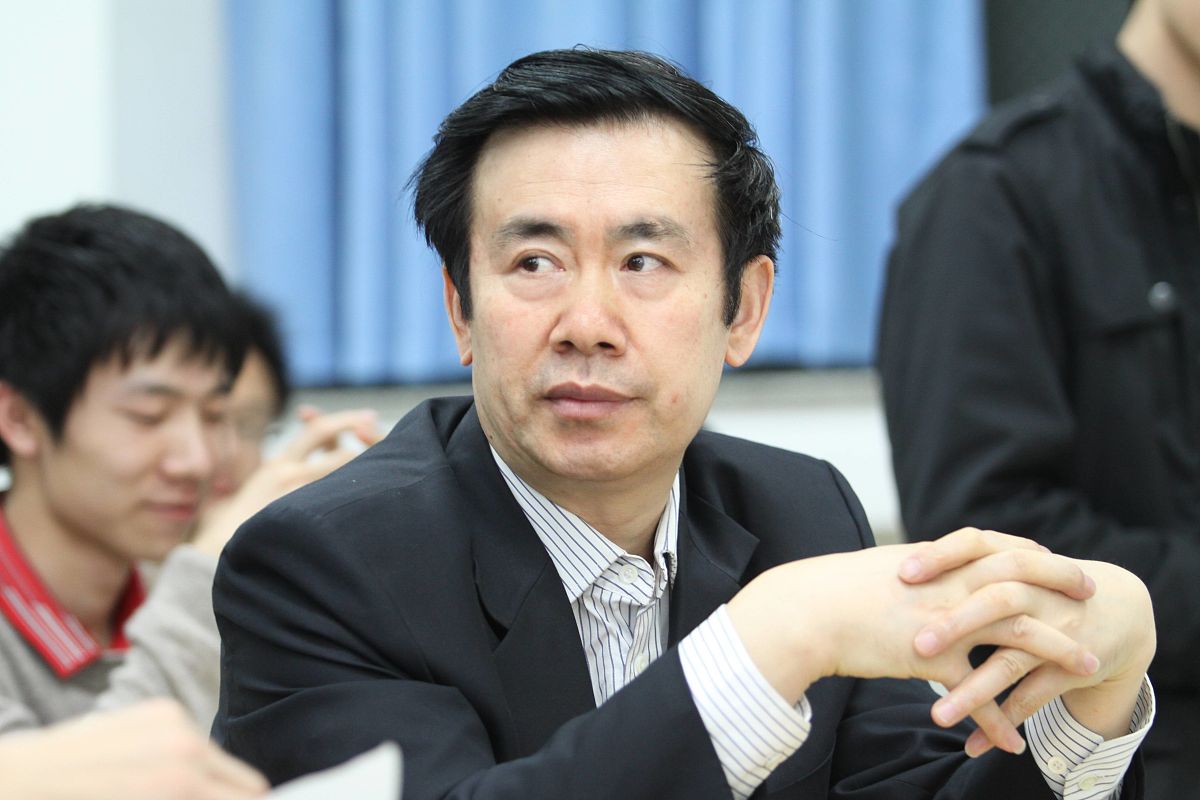 2012年3月27日晚,武汉,第八届茅盾文学奖《你在高原》的作者,著名作家