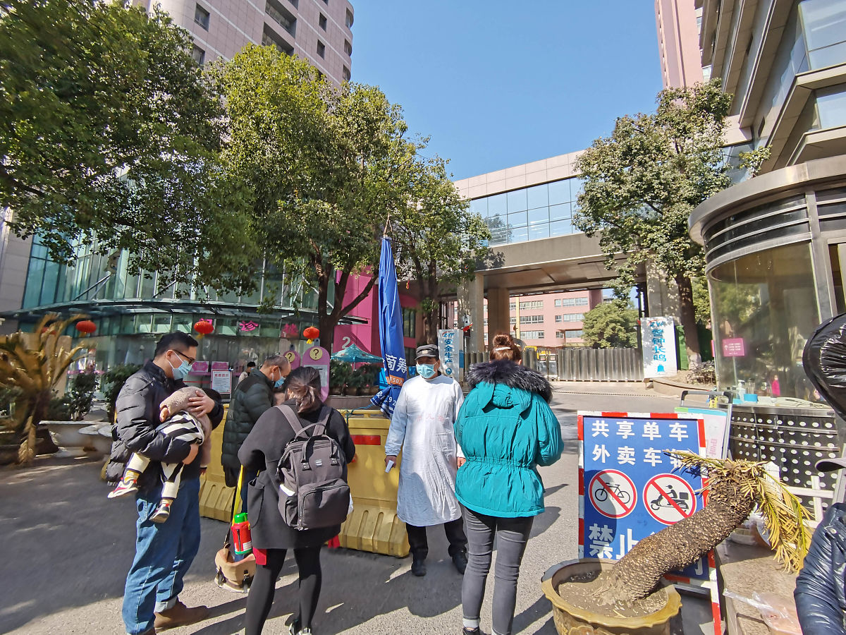 外摆疏导点的问题