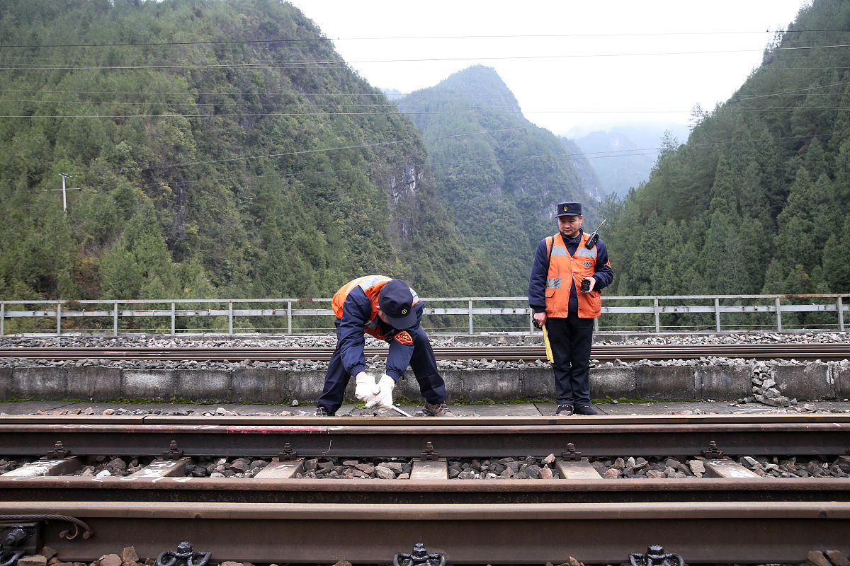 重庆铁路学校2022年新增专业：机械工程、电子信息、计算机科学