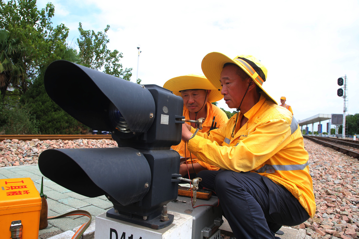 重庆2022年铁路学校男生适合哪些专业？热门专业推荐