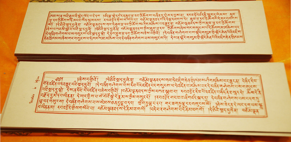 而这些寺庙故事的书写其实就是在书写高邮人的日常。学术性语言改写。