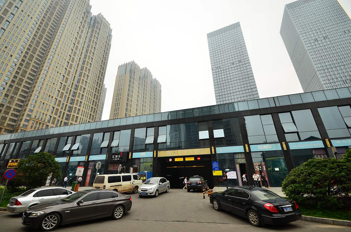 长沙市开福区富湾国商业区介绍：商店、餐厅、交通和发展