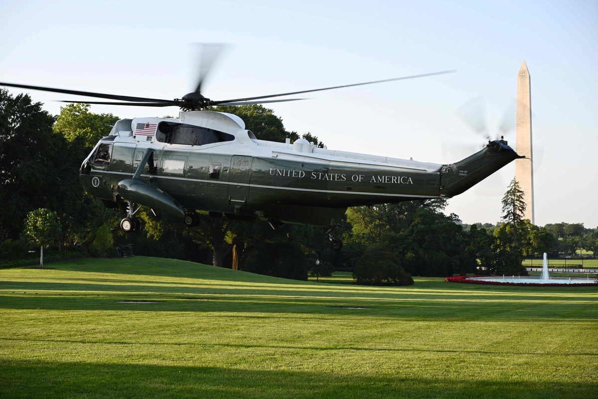 公司放假通知：9月29日至10月6日放假8天，10月7日正常上班