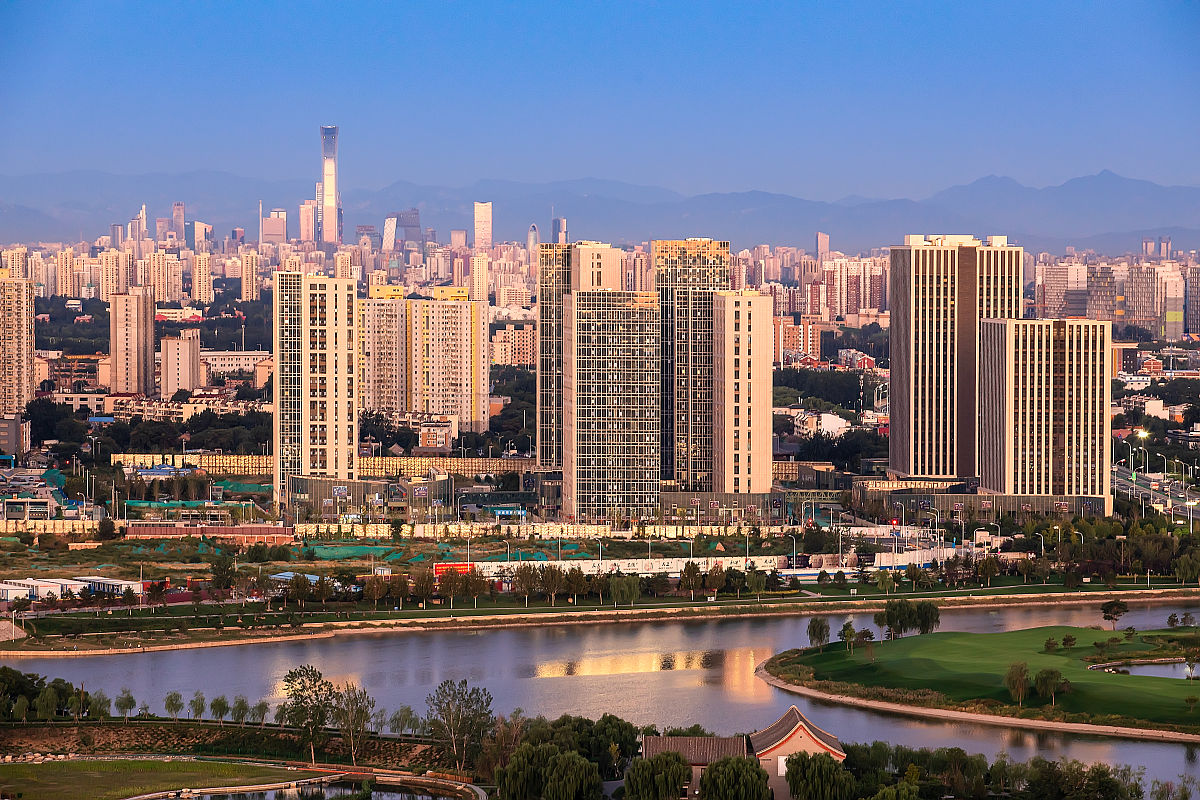 通州育才中学升学率高，师资力量雄厚，课程设置创新