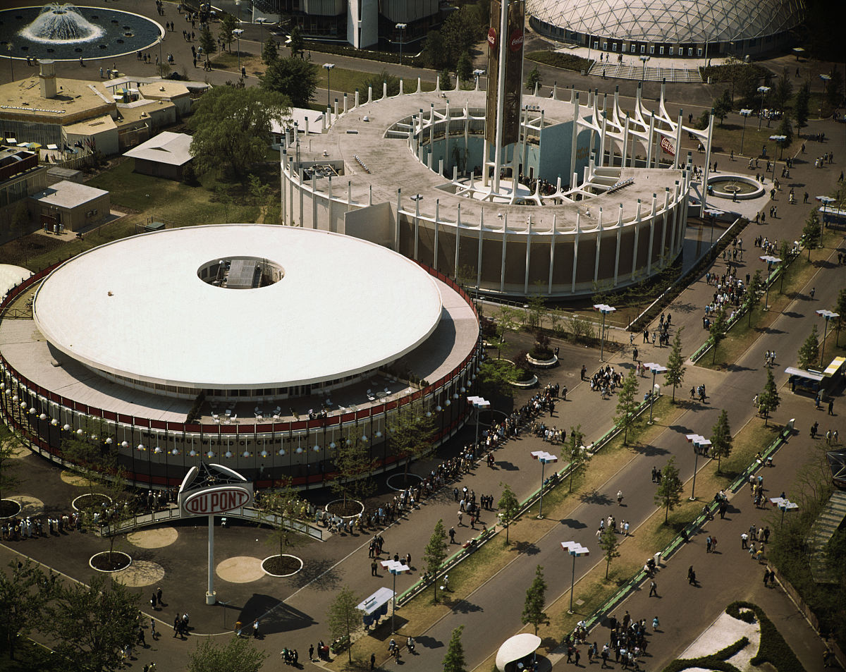 尼塔·安巴尼中心在孟买开幕，Zendaya和Tom Holland等明星助阵