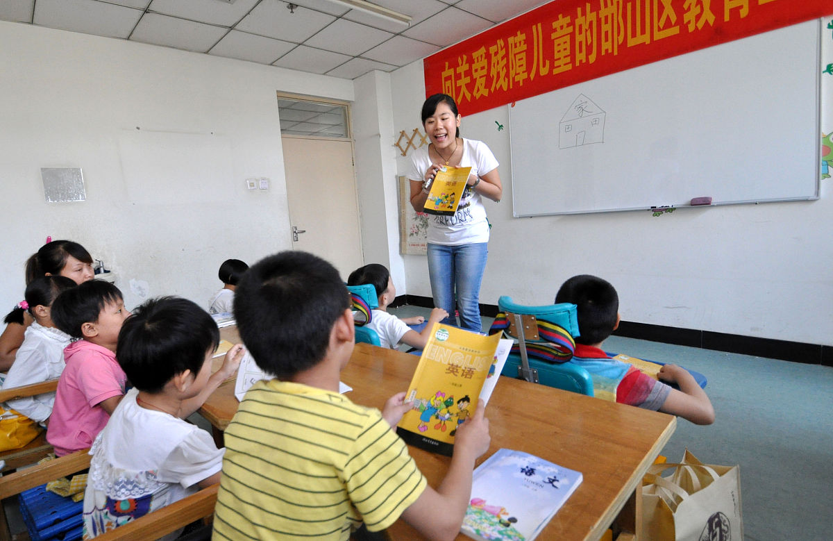 如何成为一名优秀的幼儿教师:爱心、专业和创新 如何成为一名优秀的幼儿教师:爱心、专业和创新