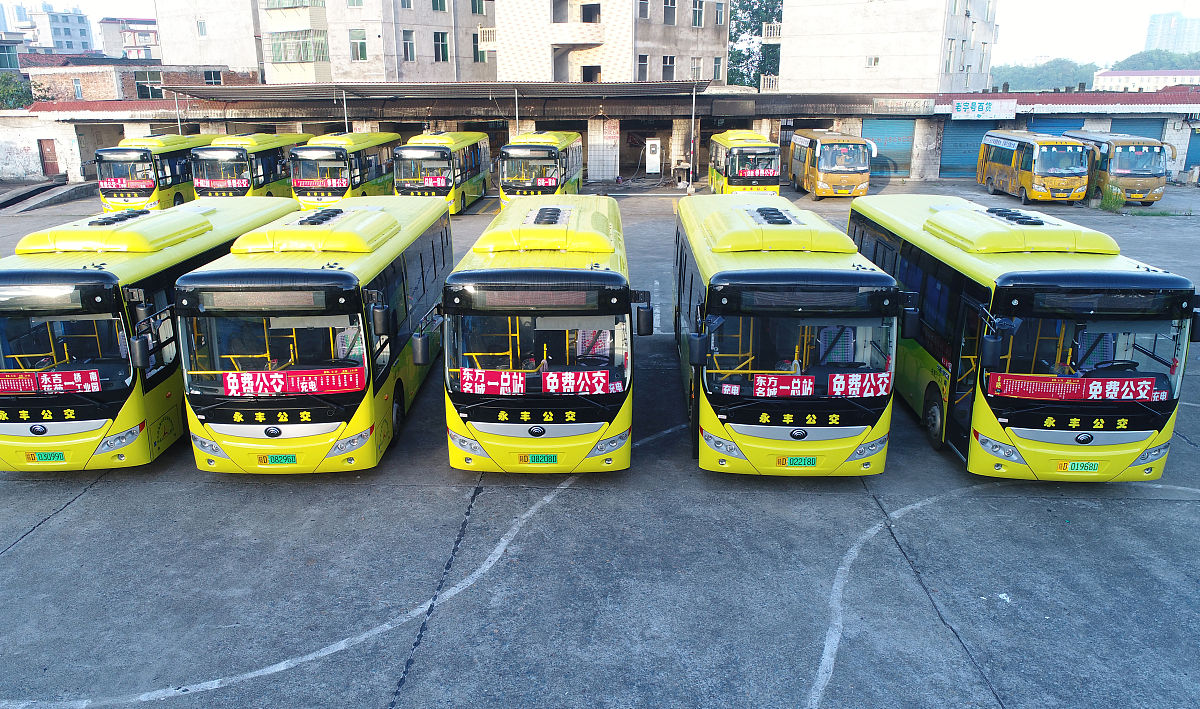 汕头市公交车至金山中学路线 用250字帮我描述