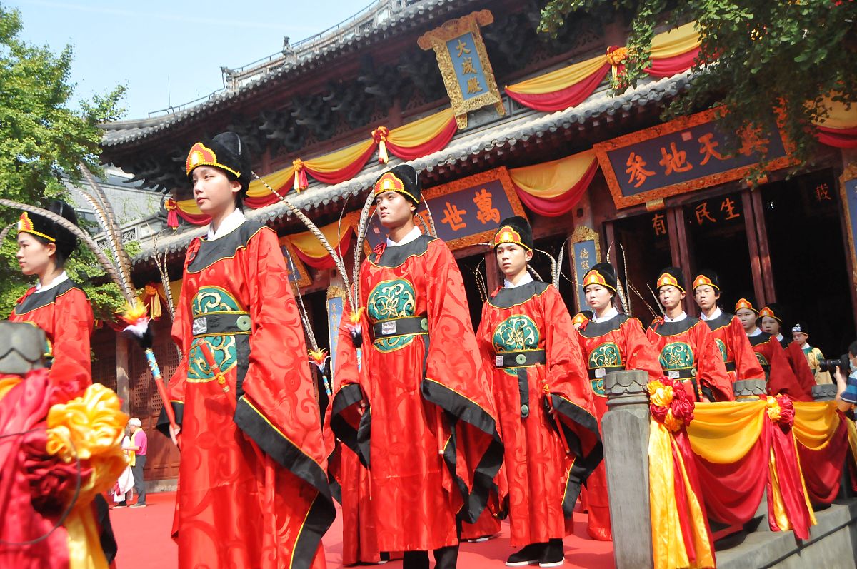 五台山庙会舞台指南：精彩表演近在咫尺