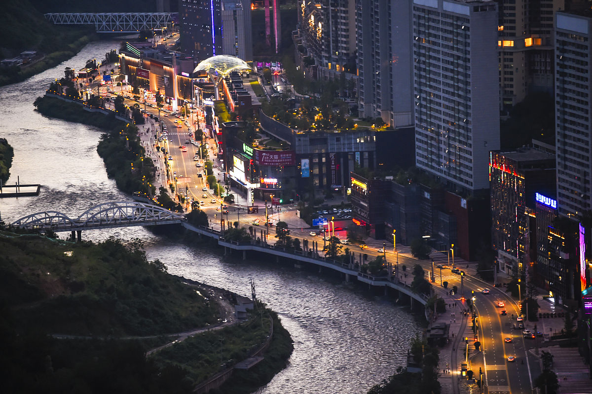 贵阳中专学校最热门专业：护理专业前景广阔