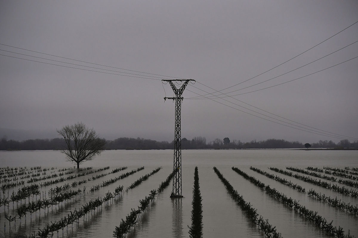 帮我通顺下列语句：其中洪涝灾害就是作为城市问题之一