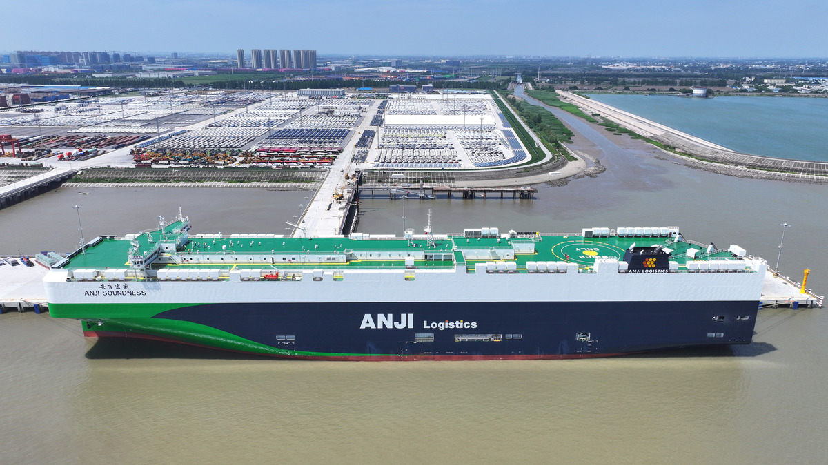 According to the consignees message the consignee started arranging vehicles to transport the remaining cargo of our ship in the Tianjin Port warehouse on June 8th As of now according to the port