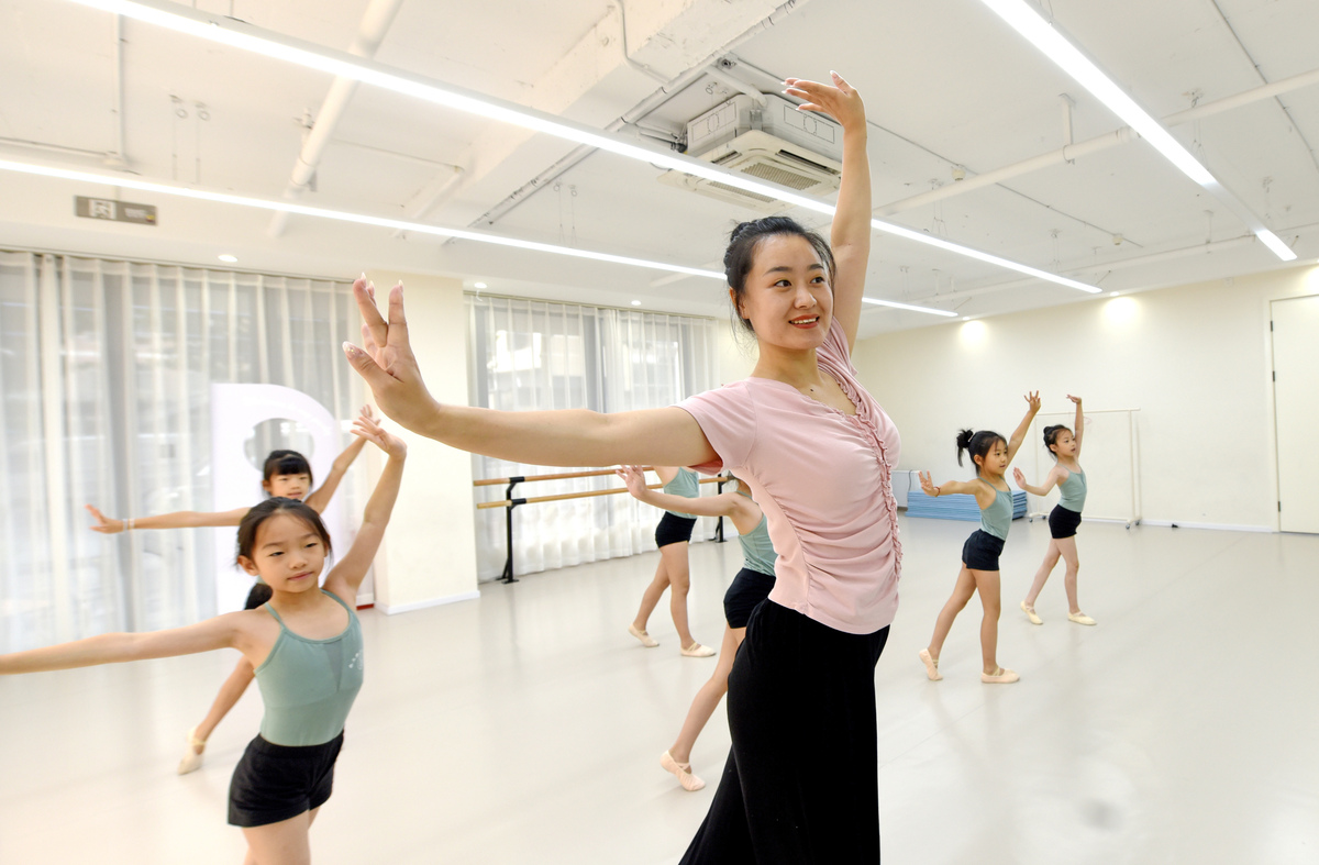 小学舞蹈教育中表情运用的重要性：提升情感表达和艺术修养