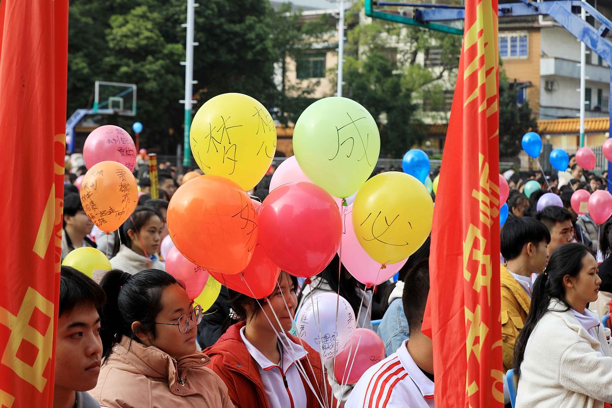 21岁还能上重庆的卫校吗