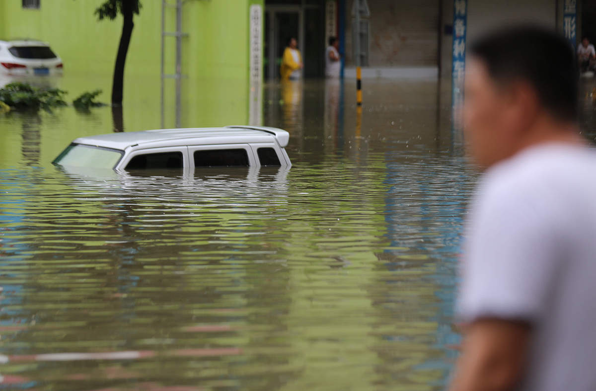 新能源汽车涉水风险：长时间泡水后勿启动