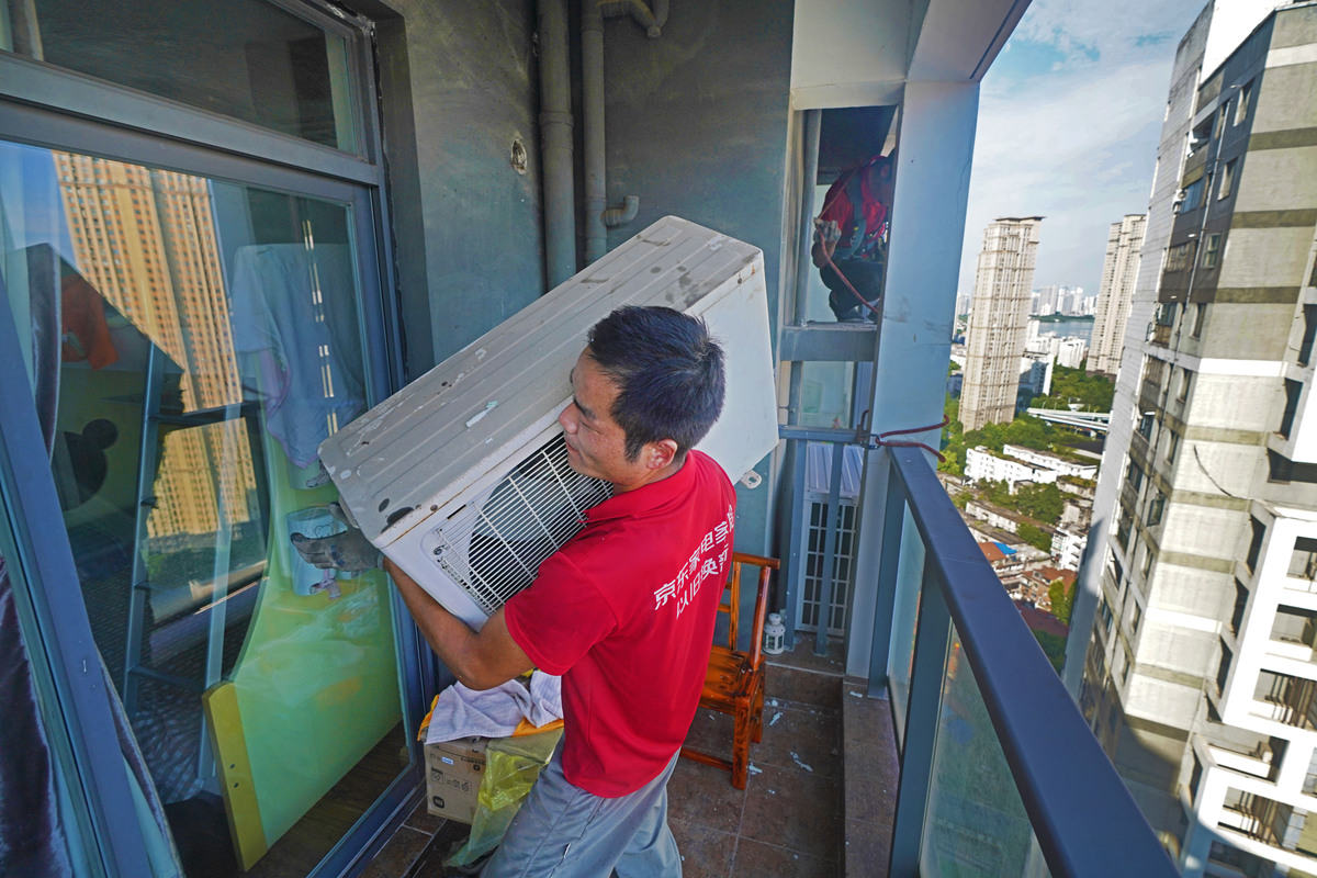 城市高温天气下，空调安装与学生吃苦耐劳品质的思考