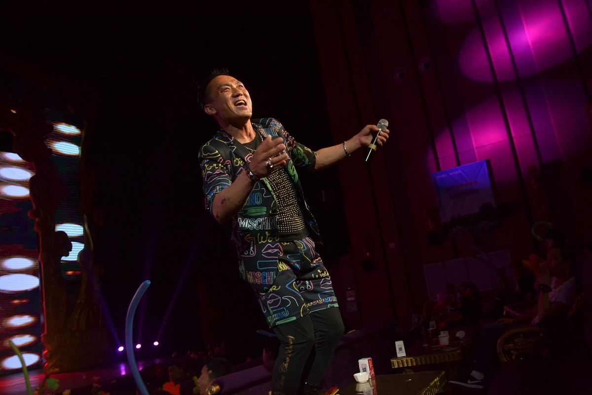 迷失的冒险：一首伤感中文摇滚歌曲