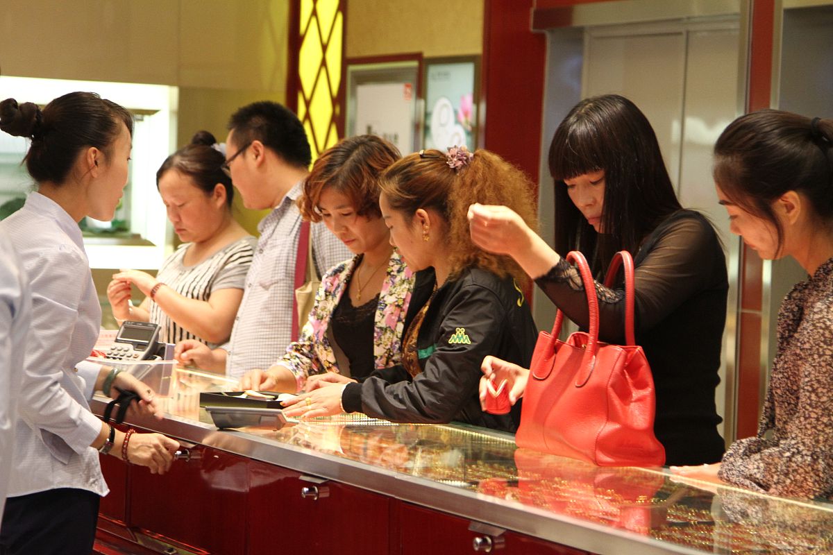 西安万达广场大明宫店实习体验：销售管理实战与客户服务