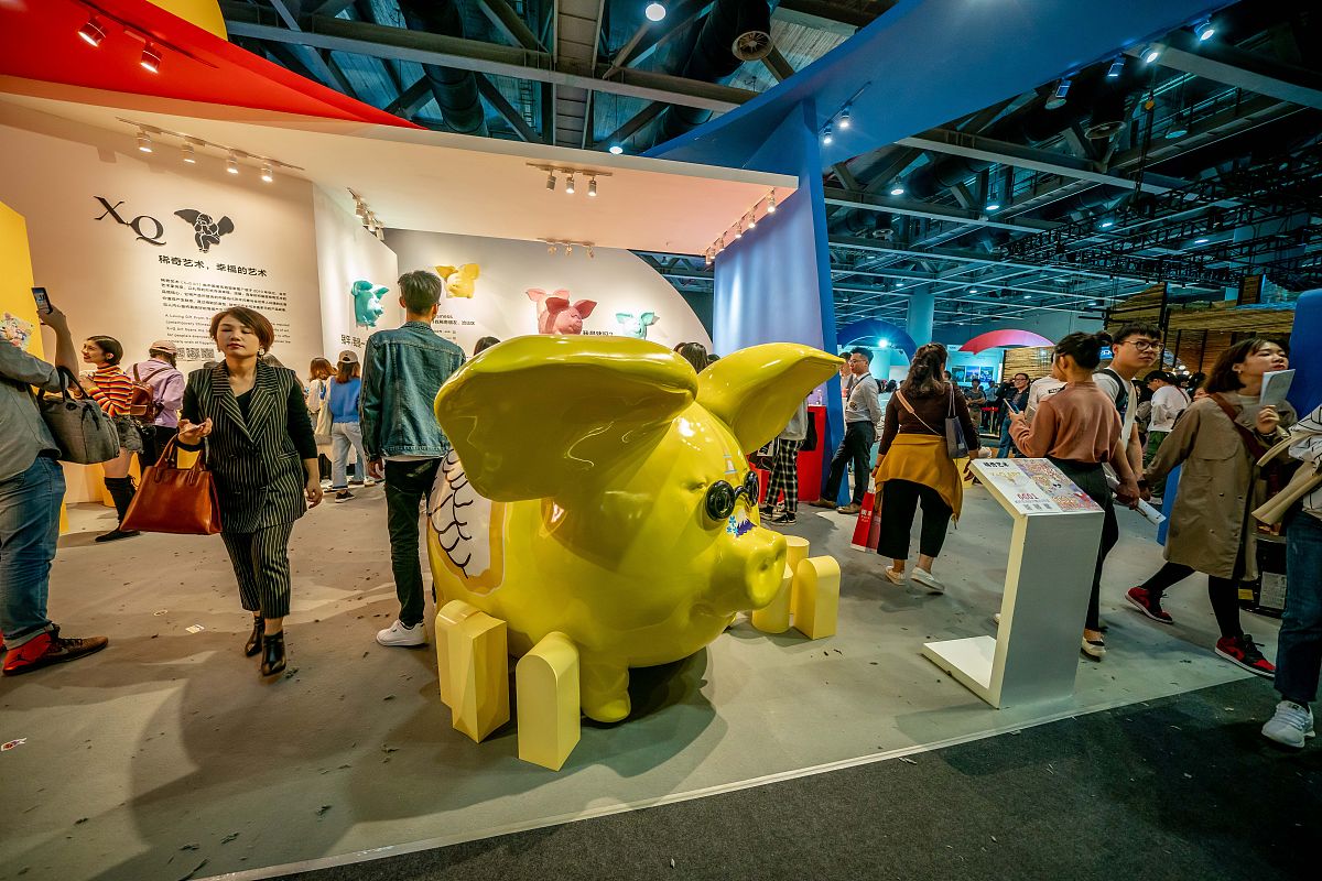 写一篇关于绵阳IP设计的方案结合历史文化和科技城市的特点模型形象为科技羊阐述题目的研究意义、设计价值、市场现状以及初步构思附上初步的调研证据