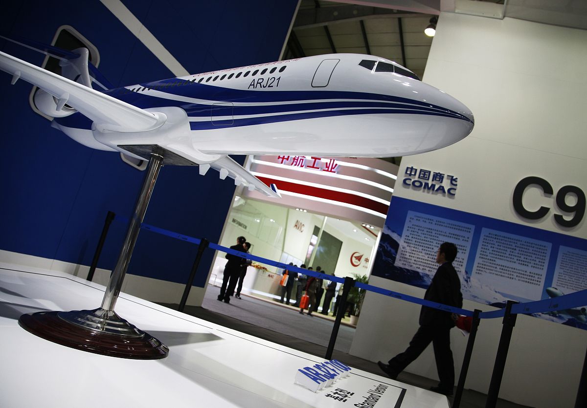 电磁逆散射方向的学位论文的前两章怎么写？