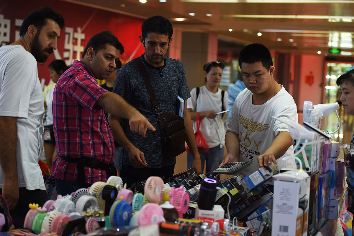 义乌国际商贸学校2021年招生简章：面向初中毕业生