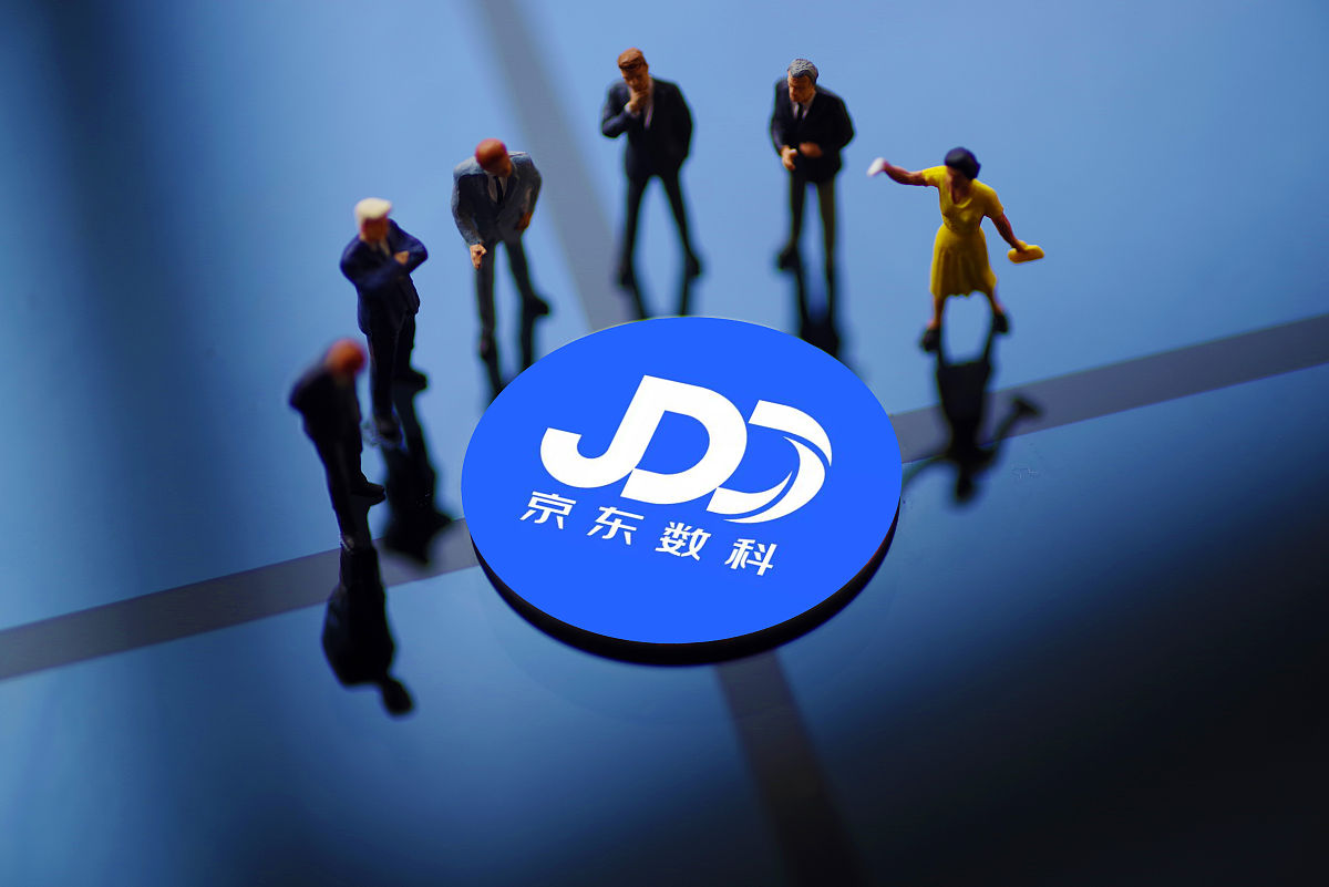 以下内容翻译成中文1919 Company conducts strict credit checks on relevant operators before selecting franchisees and grasps the real situation and credit risks of operators to prevent them before cooperation Af