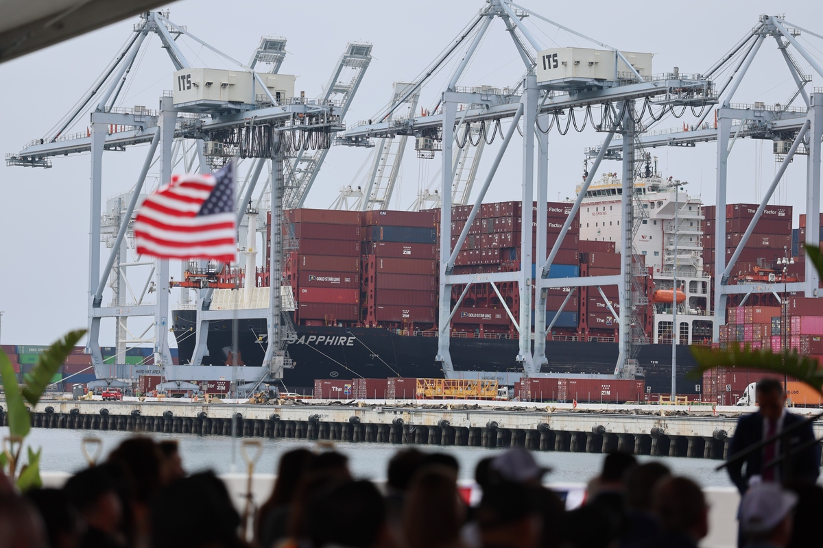 Optimising Port Operations: Reducing Costs & Improving Efficiency with Mathematical Modelling