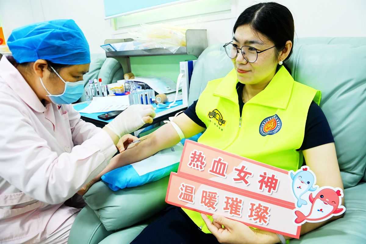 24岁女大学生省钱给弟弟看病，一天仅花2元！